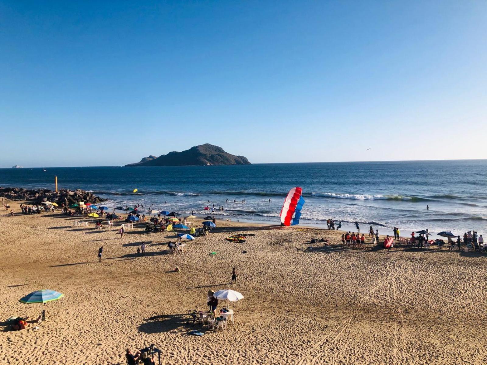 Playa Suites Mazatlán Oda fotoğraf