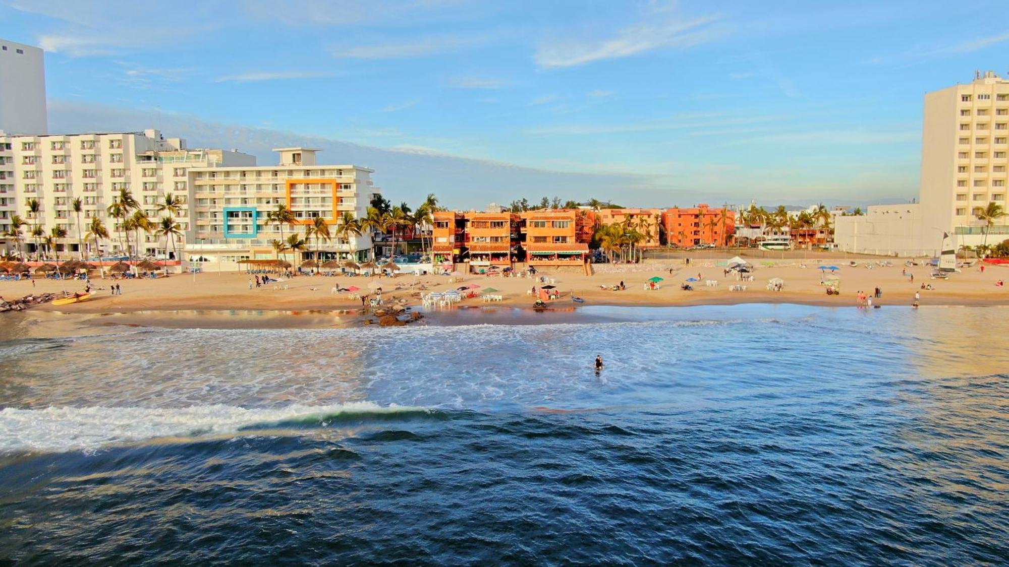 Playa Suites Mazatlán Oda fotoğraf