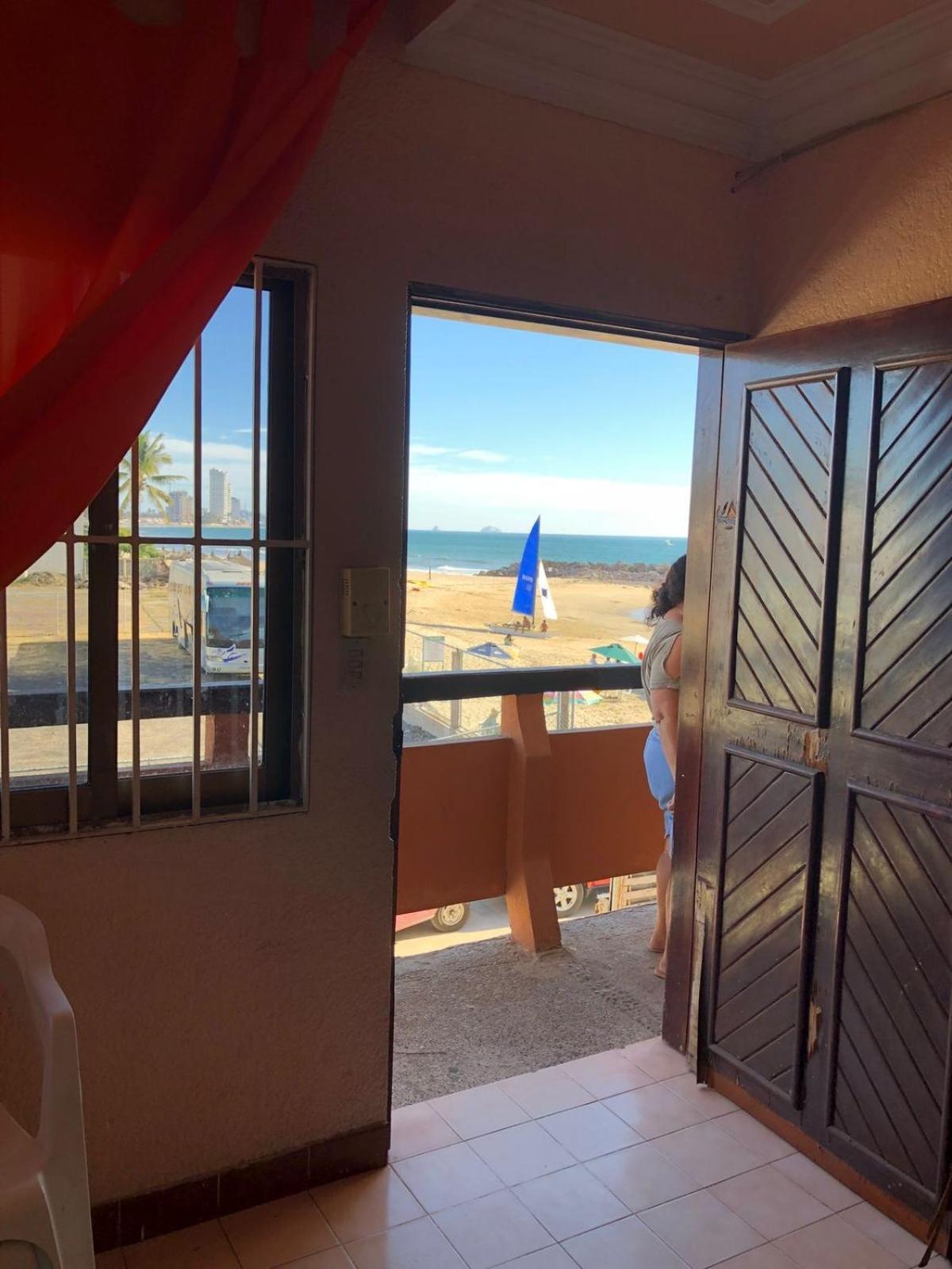 Playa Suites Mazatlán Oda fotoğraf