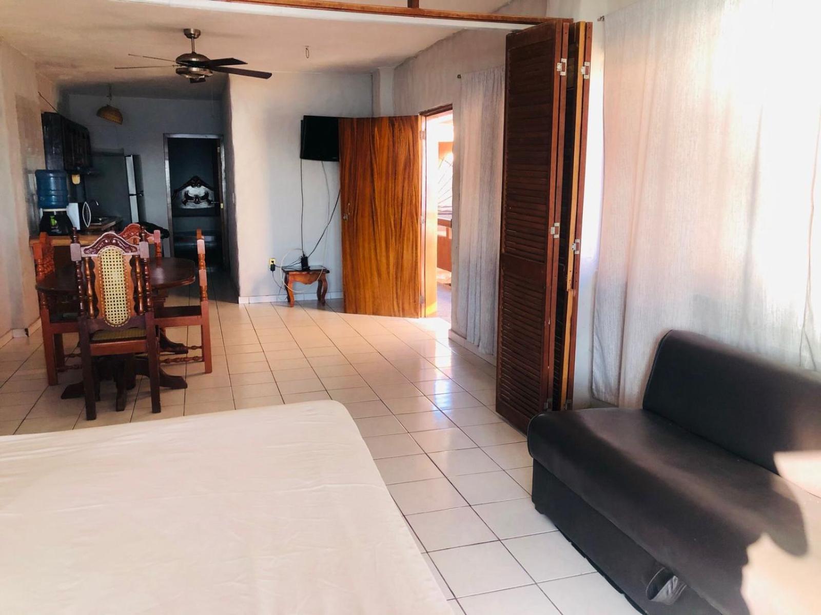 Playa Suites Mazatlán Oda fotoğraf